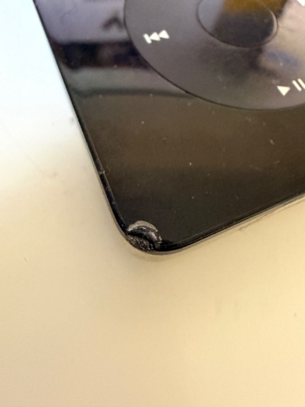 Apple iPod Classic 5.5 Gen 80GB Black (Model A1136) w/charger & camera connector - Picture 11 of 15